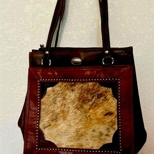 American West purse 
In excellent condition